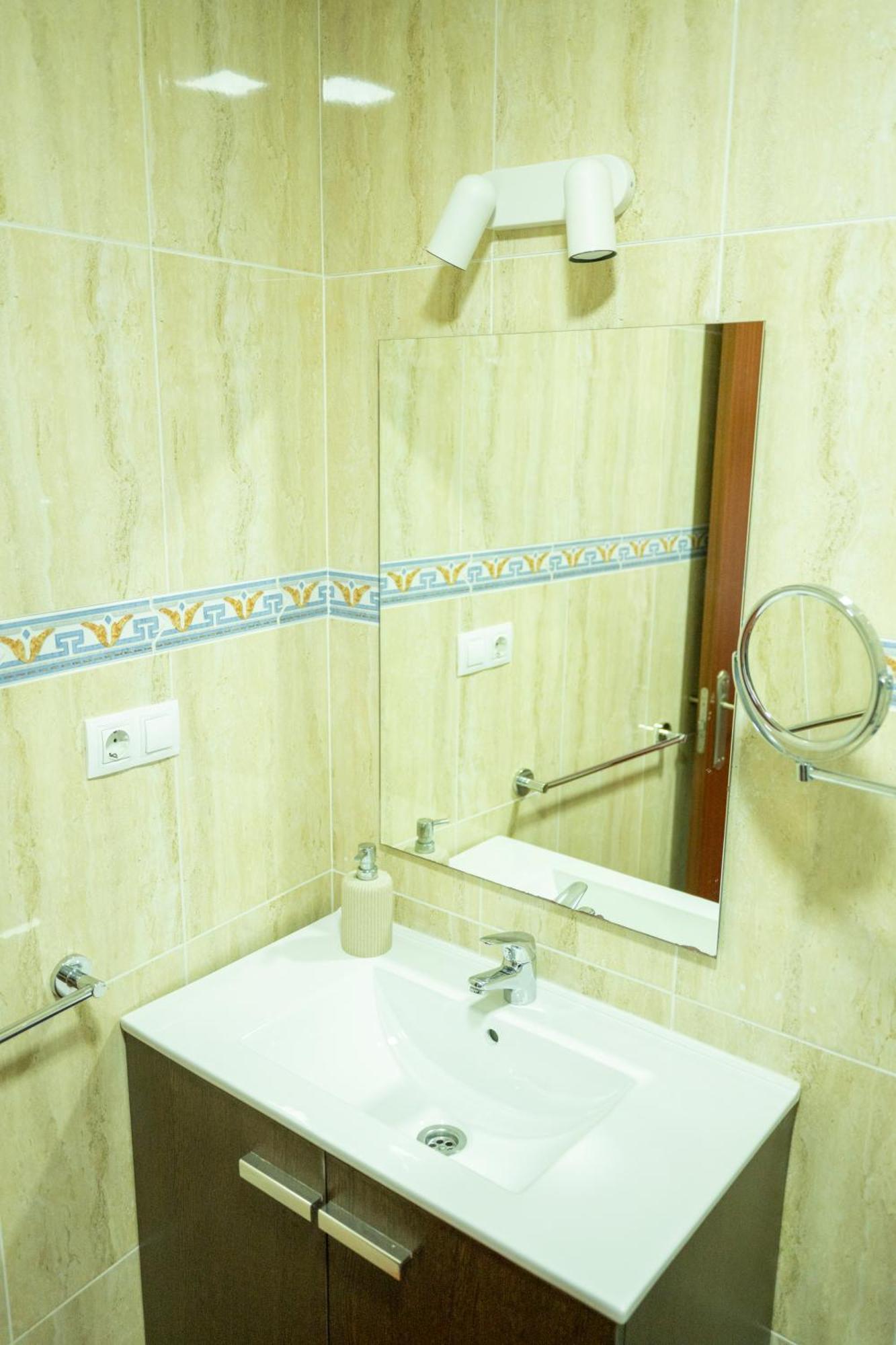 Amolan Vv Airport Apartment El Matorral ภายนอก รูปภาพ